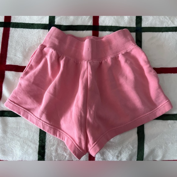 Nike Sportswear Phoenix Fleece High Waisted Shorts - Picture 2 of 7